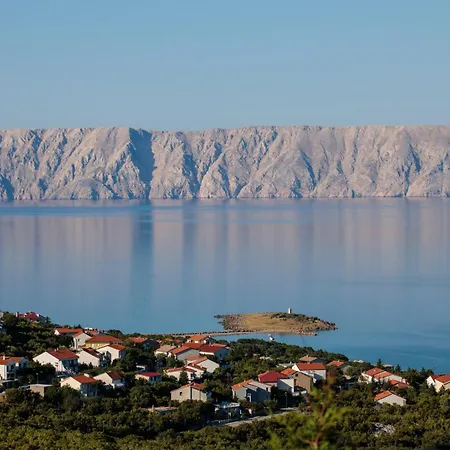 Apartment In Novi Vinodolski 54940